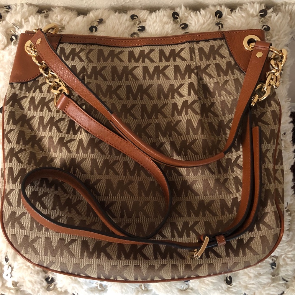 Micheal Kors convertible Shoulder Bag OBO